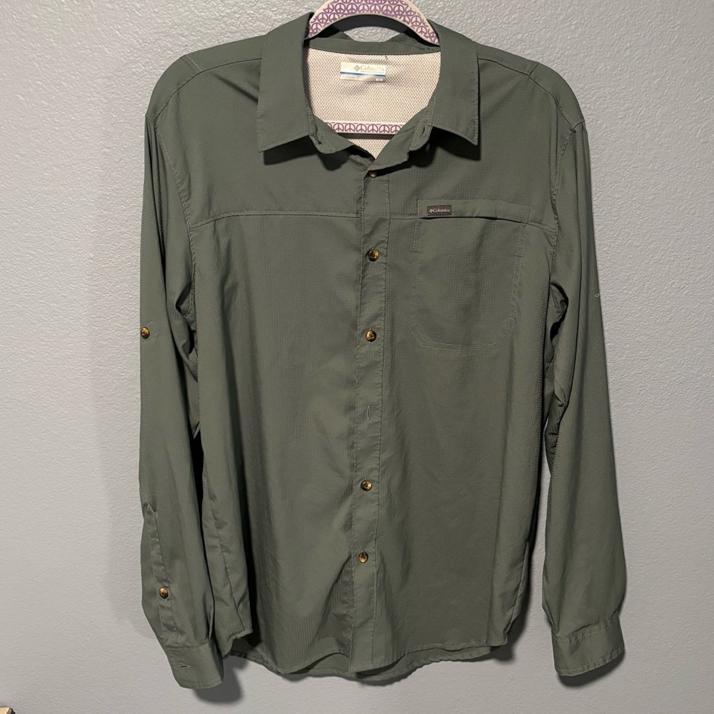 Columbia Long Sleeve Lightweight Olive Green Shirt
